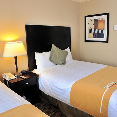 Park Inn & Suites By Radisson バンクーバー エクステリア 写真