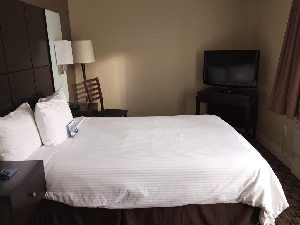 Park Inn & Suites By Radisson バンクーバー エクステリア 写真