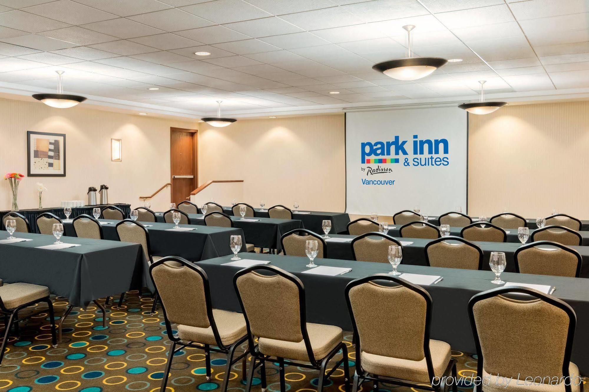 Park Inn & Suites By Radisson バンクーバー エクステリア 写真
