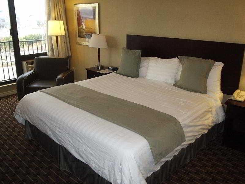 Park Inn & Suites By Radisson バンクーバー エクステリア 写真