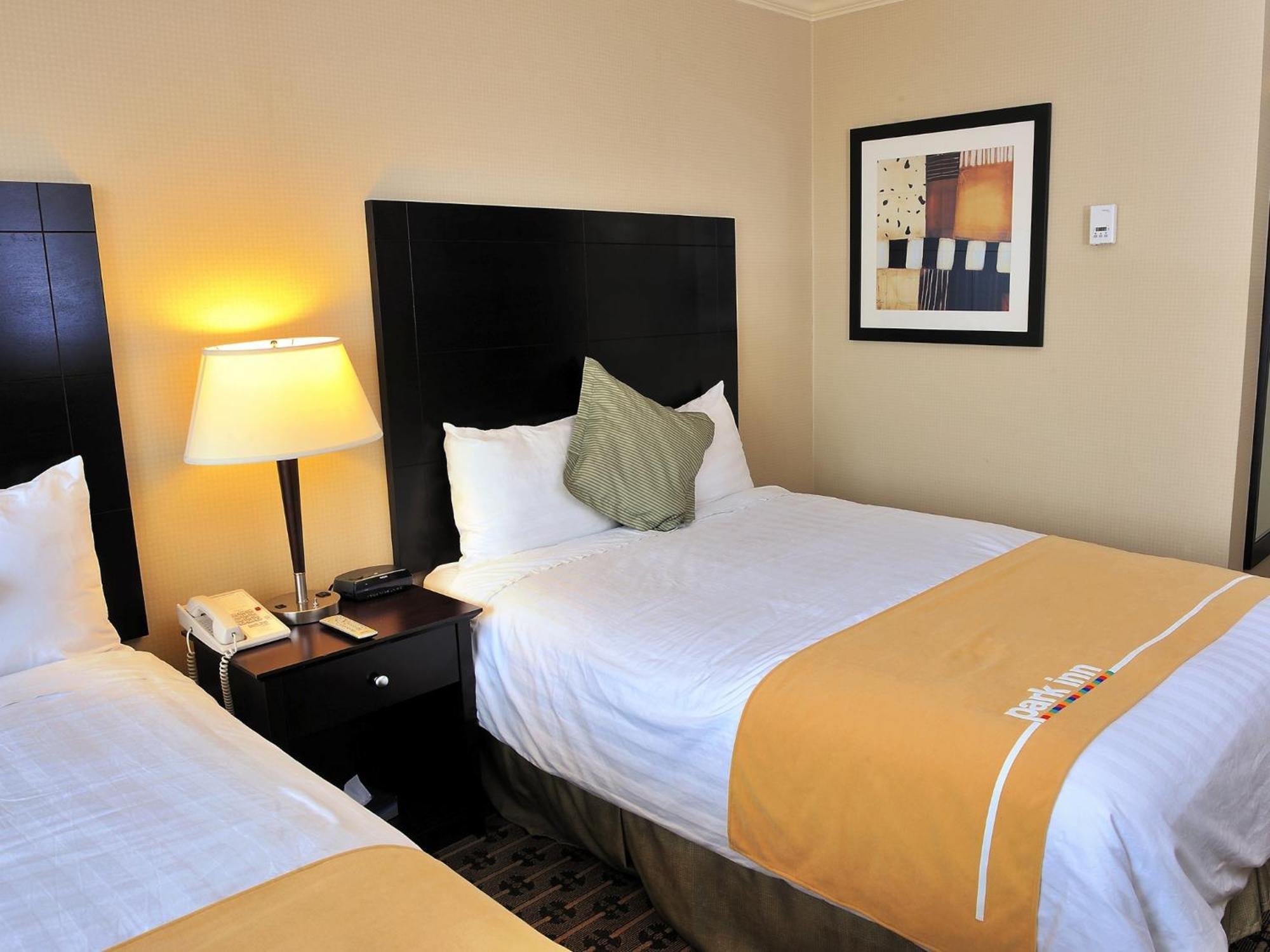 Park Inn & Suites By Radisson バンクーバー エクステリア 写真
