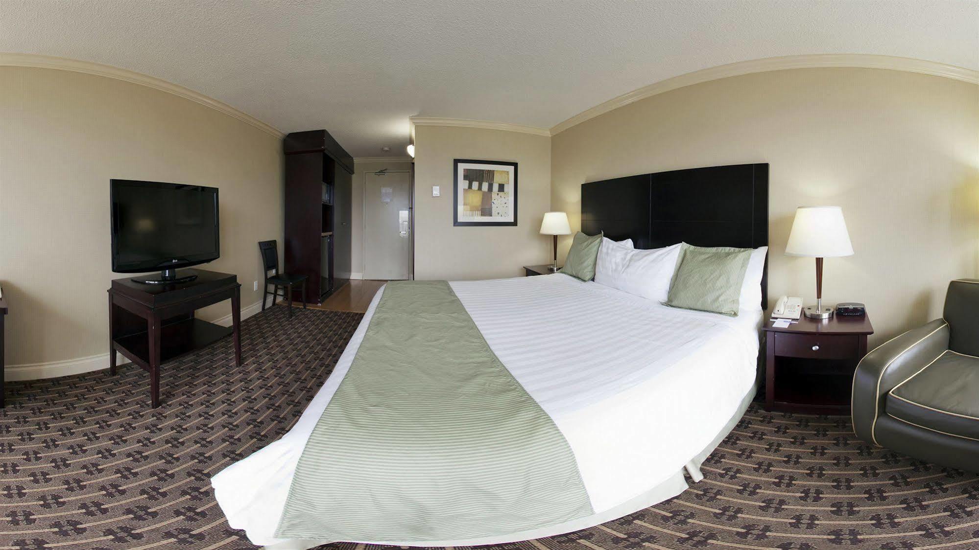 Park Inn & Suites By Radisson バンクーバー エクステリア 写真