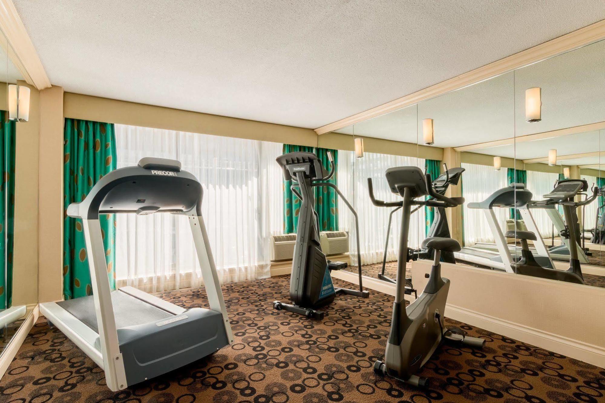 Park Inn & Suites By Radisson バンクーバー エクステリア 写真