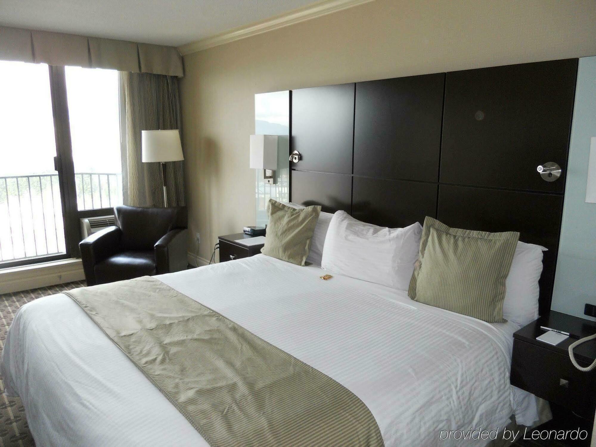 Park Inn & Suites By Radisson バンクーバー エクステリア 写真